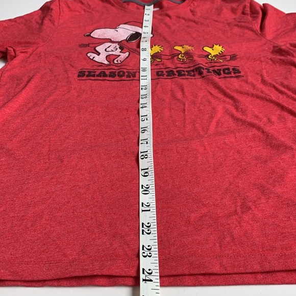 OLD NAVY Snoopy Woodstock Seasons Greetings Holiday Peanuts T-Shirt Size Small - Picture 4 of 9